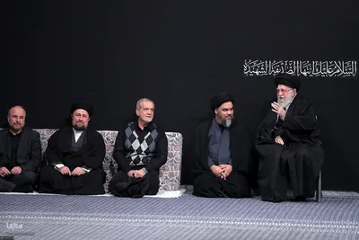 آخرین شب عزاداری شهادت فاطمه‌زهرا (س) در حسینیه امام خمینی(ره)