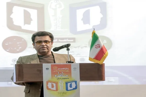 مناظرات دانشجویی روحیه تحرک و خلاقیت دانشجویان را تقویت می‌کند