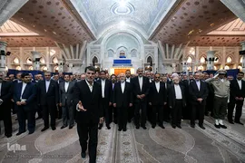 تجدید میثاق وزیر و سفرای وزارت خارجه با آرمان های امام