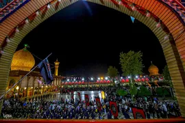 آیین لاله‌گردانی خدام حرم شاهچراغ(ع) در رثای شهادت امام رضا(ع)