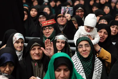 دیدار جمعی از مداحان و شاعران اهل‌بیت‌ (ع) با رهبر معظم انقلاب