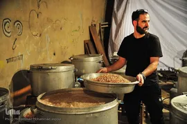 پخت غذای نذری در اهواز