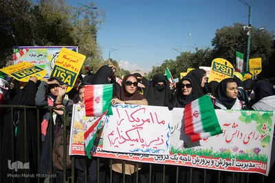 راهپیمایی ۱۳ آبان در قزوین