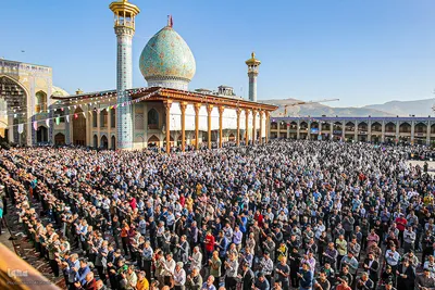نماز عید فطر در حرم شاهچراغ (ع)