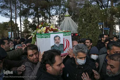 تشییع پیکر دو جانباز دفاع مقدس در اصفهان