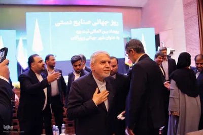 آیین رونمایی و تحویل لوح ثبت یزد به عنوان شهر جهانی زیور آلات سنتی