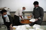 طبخ و توزیع ۲۰۰۰ پرس غذای گرم بین نیازمندان شهرستان اهر