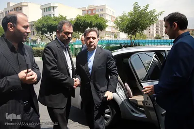 عباس آخوندی، وزیر راه و شهرسازی در مراسم تشییع پیکر مرحوم حجت الاسلام «احمد احمدی»