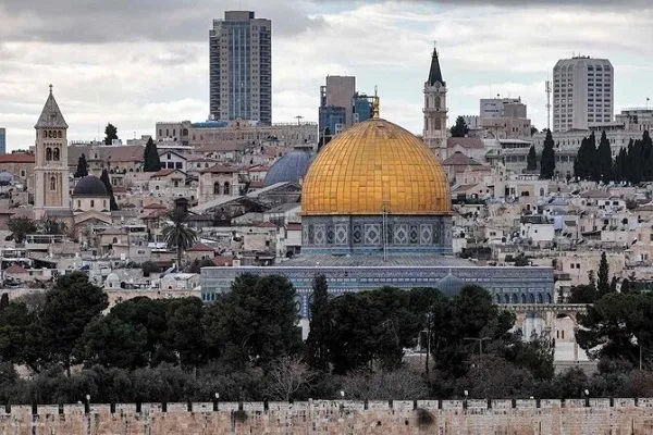 Incursão de Ministro Israelense e Colonos na Mesquita de Al-Aqsa Desencadeia Condenação Generalizada