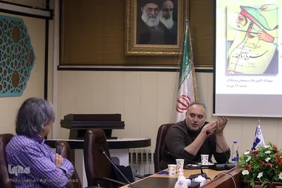 نشست نقد کتاب «سربازنامه» سروده افشین علا در رثای شهادت قاسم سلیمانی