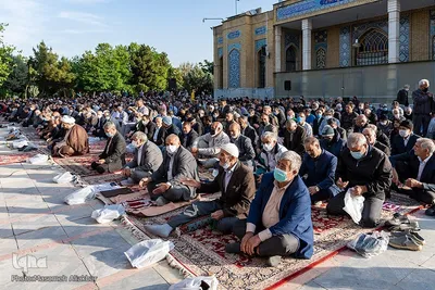نماز عید فطر در امامزادگان محمد (َع) و سکینه خاتون (س) کرج‎‎