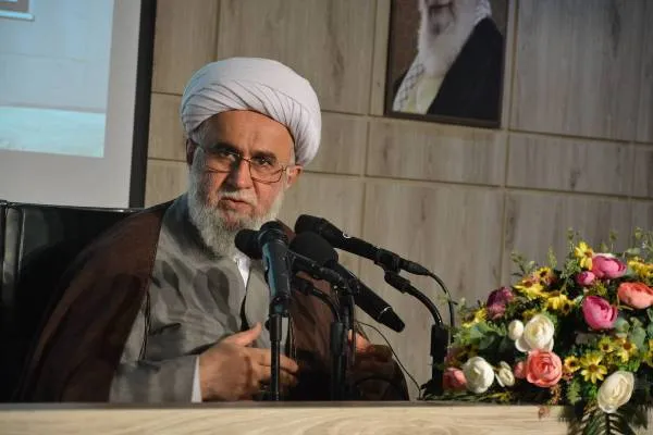 8 نشانه همتایی حضرت زهرا(س) با قرآن