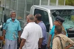 শ্রীলঙ্কায় বৌদ্ধ-মুসলিম সংঘর্ষ; মসজিদ, দোকানপাট ভাঙচুর