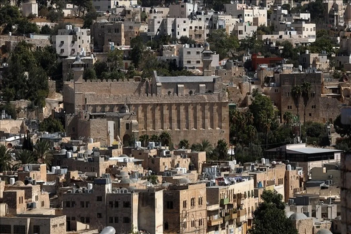 Israeli Regime Closes Ibrahimi Mosque to Palestinian Worshippers