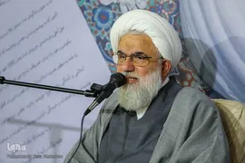 حجت‌الاسلام حسین اسکندری، تولیت مدرسه علمیه دارالسلام، چهارمین آیین عمامه‌گذاری شماری از طلاب و همچنین جشن حفظ کل قرآن کریم گروهی دیگر از طلاب مدرسه علمیه دارالسلام