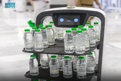 Des robots pour distribuer l’eau de Zamzam à la Sainte Mosquée de la Mecque