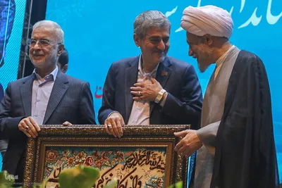 آیین تکریم و معارفه استاندار سابق و جدید فارس