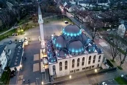 Alemanya Mag-alok ng mga Bakuna sa Mikrobyong Korona sa mga Moske