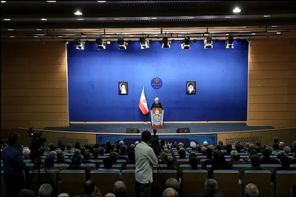 امروز راهی جز ایستادگی و مقاومت وجود ندارد/ کیفیت دانشگاه و رشته‌های دانشگاهی باید ارتقاء یابد