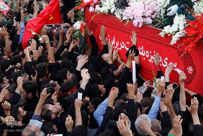 مراسم تشییع پیکر مطهر شهید حججی درمیدان امام خمینی(ره) اصفهان