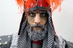 فردین حردانی 26 سال دارد. 11 سال است که تعزیه خوانی می کند. او به شدت به تعزیه خوانی علاقه دارد و ارادت به سیدالشهدا(ع) را دلیل تعزیه خوانی‌اش می داند. نقش شمر بن ذی‌الجوشن را به او داده‌اند. 