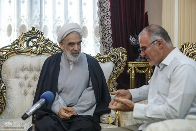 حضور نمایندگان رهبر انقلاب در منزل احمد پوررحیمی جانباز دفاع مقدس
