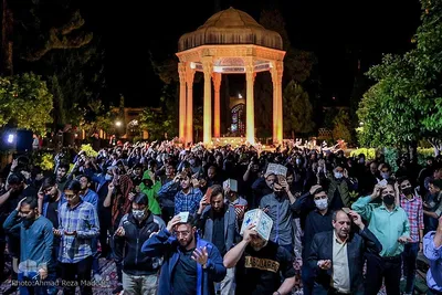 احیای شب ۲۱ رمضان در جوار آرامگاه حافظ شیرازی