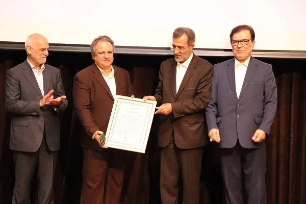 برگزاری مراسم تکریم و معارفه رؤسای جدید و پیشین دانشگاه علم و فرهنگ جهاددانشگاهی