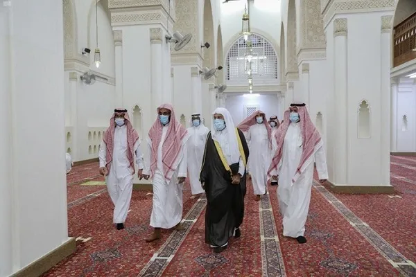 Suudi Arabistan'da binden fazla vaiz ve imam görevden alındı