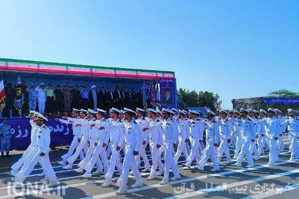 محفل انس و تدبر در قرآن کریم به یاد ۴۸۰۰۰ شهید آجا