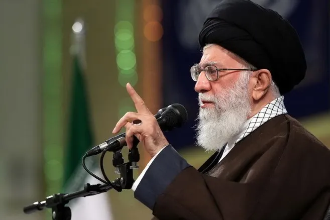 رهبر معظم انقلاب: هیچ‌کس هیچ غلطی نمی‌تواند بکند؛ این را به همه بگویید