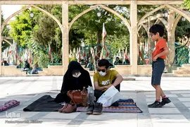 مراسم قرائت دعای پرفیض عرفه در امامزاده طاهر(ع) کرج