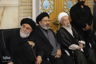 مراسم گرامیداشت رهبر شهید از سوی آیت‌الله مکارم شیرازی
