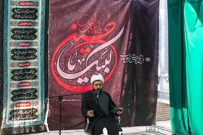 Ärzte und Pflegekräfte trauern um Imam Hussein (as.) im Freien im Krankenhaus