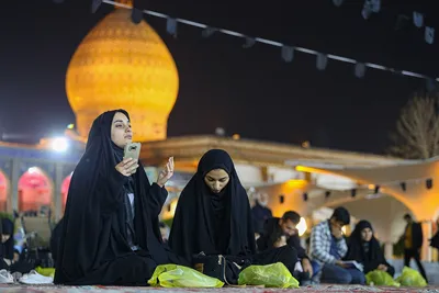 مراسم احیای شب قدر در شاهچراغ