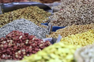 حال و هوای بازار تبریز در آخرین ساعات شروع شب یلدا