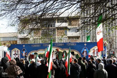 مراسم تشییع پیکر شهدا از میدان انقلاب