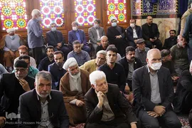 مجلس ترحیم حجت الاسلام سید محمود دعایی سرپرست روزنامه اطلاعات و همچنین هشت درگذشته حادثه اخیر قطار در مسجد حظیره یزد