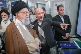 بازدید رهبر انقلاب از نمایشگاه توانمندی‌های تولید داخل