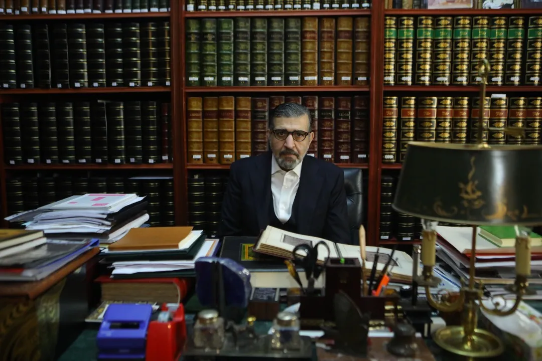 دیپلمات‌تر از هر دیپلماتی بود