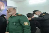 دیدار معاون سیاسی دفتر مقام معظم رهبری با خانواده شهید اسدی در قم