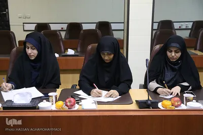 نشست «بهره‌مندی از ظرفیت جامعه قرآنی در پیاده‌روی اربعین»