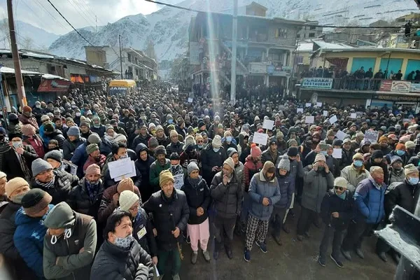 Pakistan'daki Şii madencilerin katledilmesine tepki