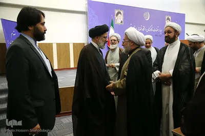 دیدار قضات و کارکنان دستگاه قضایی قم با رئیس قوه قضاییه