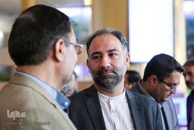 مراسم استقبال از مختار دهقان نفر دوم مسابقات بین اللملی قرائت قرآن کریم در مالزی با حضور جمعی از اساتید قرآنی عصر امروز 23 اردیبهشت ماه در فرودگاه شهید هاشمی نژاد مشهد برگزار شد .
