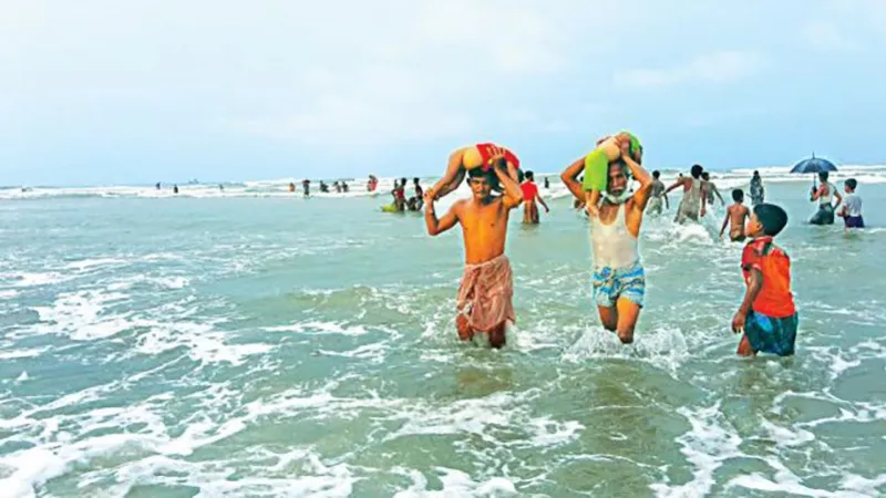 প্রাণ বাঁচাতে পালিয়ে আসার সময় নৌকাডুবি: আরও ১৭ রোহিঙ্গার মৃত্যু