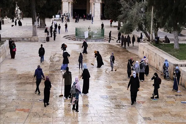 بالفیديو...الفلسطينيون يجهزون المسجد الأقصى وساحاته لاستقبال رمضان