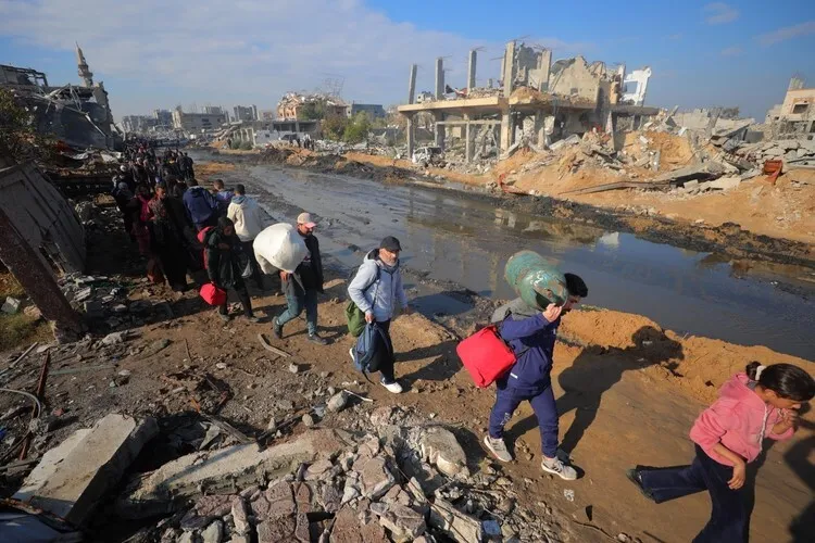 İsrail’in yerinden ettiği 376 binden fazla Filistinli, Gazze’nin Kuzeyine döndü