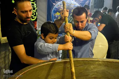 آیین پخت سمنو به مناسبت عید غدیرخم