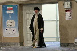 حضور رهبر معظم انقلاب در پای صندوق رأی انتخابات ریاست جمهوری